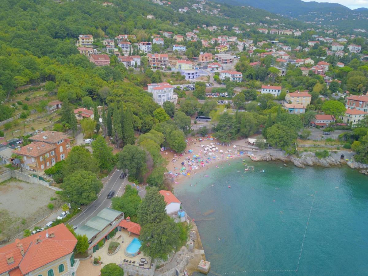 Villa Rose Apartment Ловран Екстер'єр фото